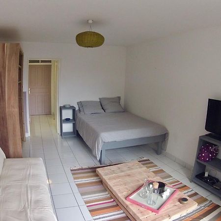 Apartamento A Deux Pas De L'Ocean Saint-Gilles-les-Bains Exterior foto